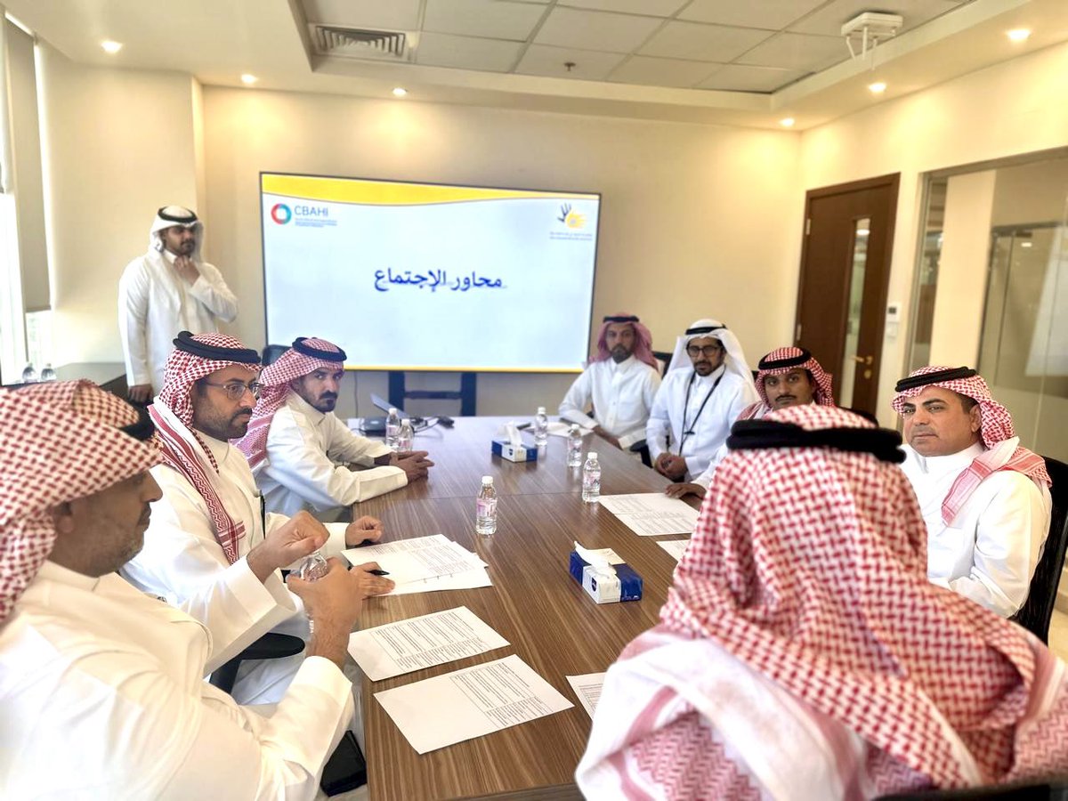 language_ksa's tweet image. بخطوات واثقة نحو رعاية صحية شاملة، عقدت الجمعية اجتماعًا إيجابيًا مع المركز السعودي لاعتماد المنشآت الصحية (سباهي) لبحث تعزيز معيار لغة الإشارة في المستشفيات، تأكيدًا لحق التواصل والوصول للجميع.