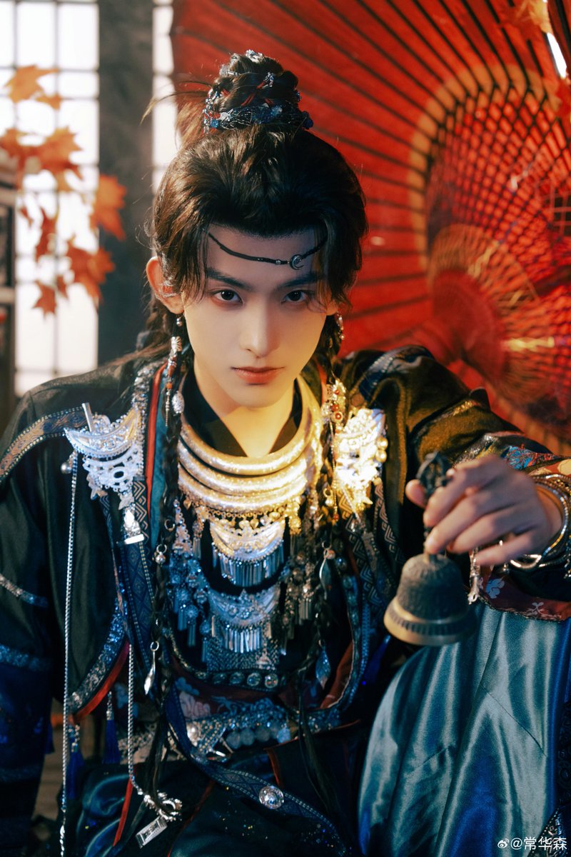 #ChangHuasen shares photoshoot for #BloodRiver 

More - weibo.com/5656129896/522…