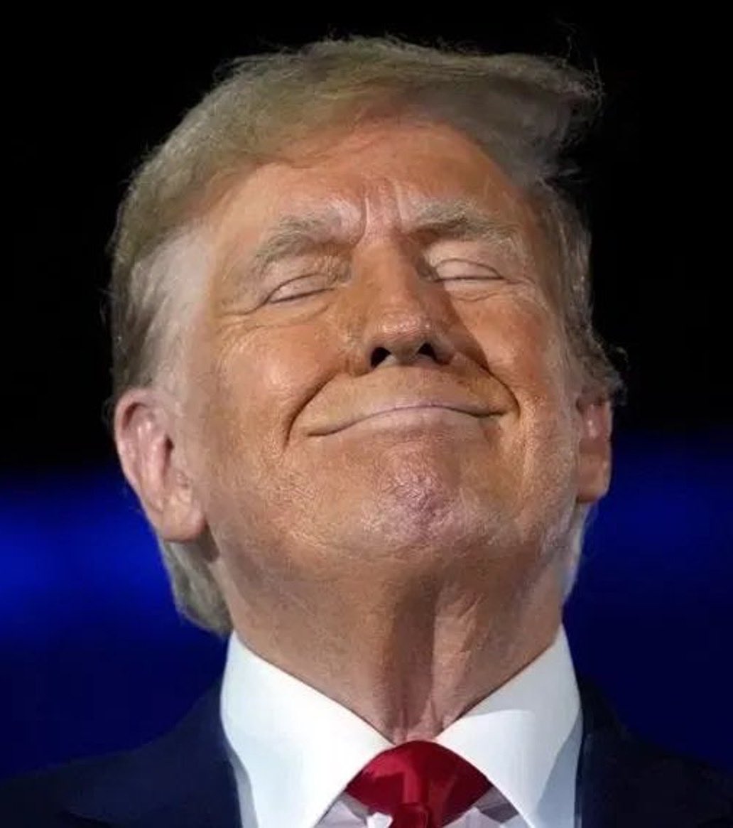 CryptiQTrader's tweet photo. JUST IN: 🇺🇸 President Trump says stock market has hit "many record highs" over the past 9 months.

#Crypto #cryptomarket #forex #gold #btc #news #trending https://t.co/oodpe67r2Y