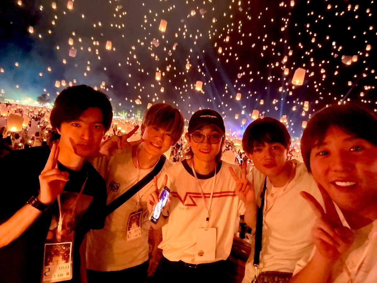 タイ🇹🇭ランタン祭り🔥

この為に日本を1週間出た‼️