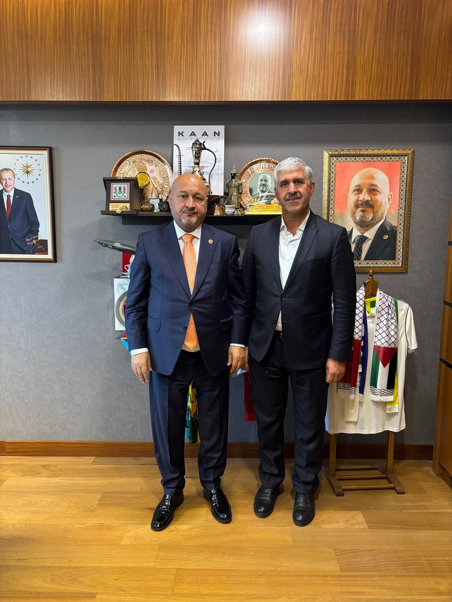 📍TBMM

Plan Bütçe Komisyonu çalışmalarımız sırasında bizleri ziyaret eden;

•Sosyal Güvenlik Denetmenleri Derneği Başkanı  Abdurrahman Bahtiyar Hozer  ve Yönetim Kurulu Üyeleri, 

•Kahta İlçe Başkan Yardımcısı Hüseyin Özatar,

•Önceki dönem İl Başkan yardımcısı Fehmi Yılmaz'a