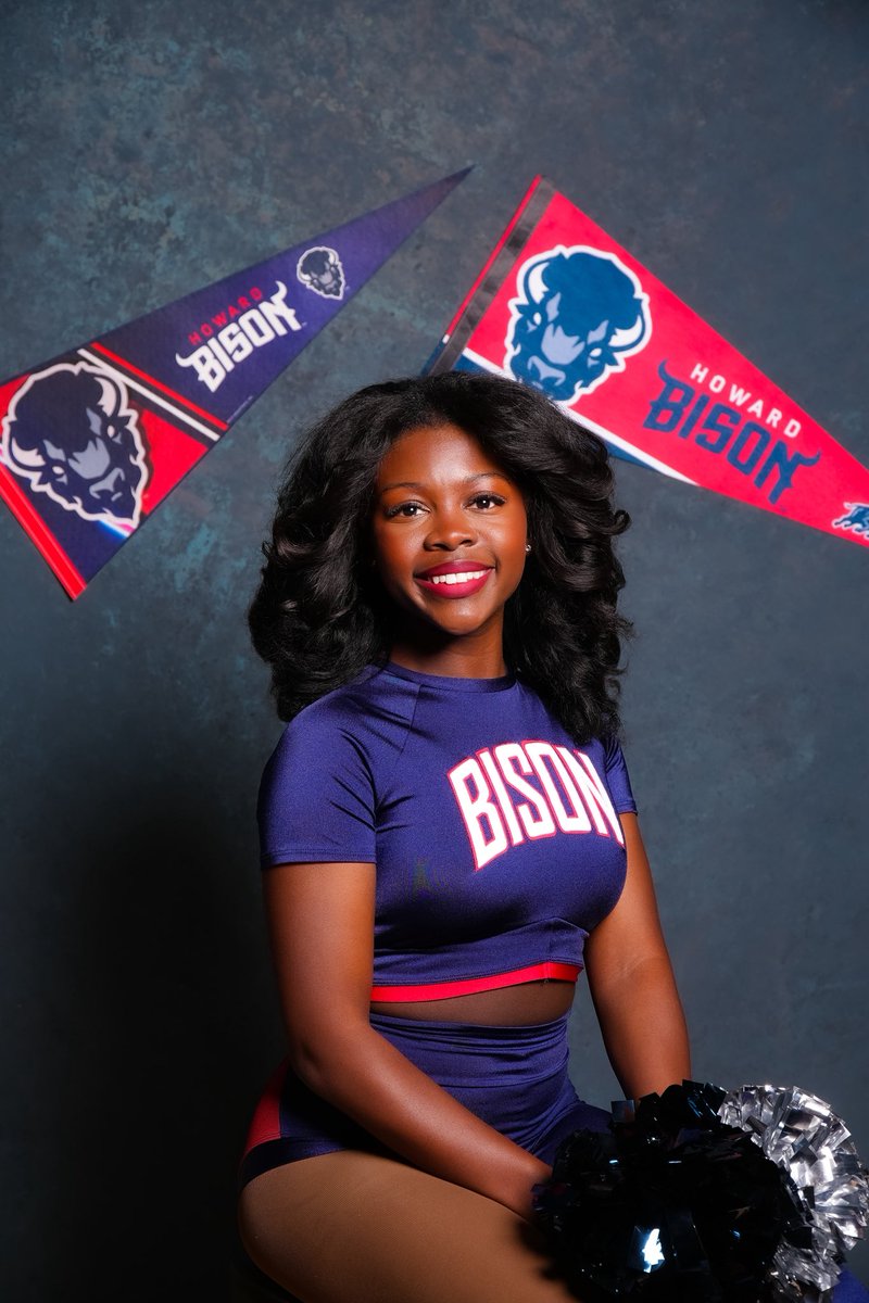 uhvawntay's tweet photo. Howard Bisonettes Media Day yesterday was definitely some of my best work this year! #ShootersShoot 📸#PortraitPhotographer https://t.co/iYKQpq3SyB