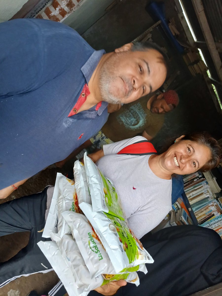 Merendero Caridad Doña China aportando su granito de arena. Que nunca falte la empatía. Que nunca dejemos de ayudar, aunque sea un poquito.
Porque cada pequeño acto suma, y juntos podemos crear un mundo más humano 
#Solidaridad #GestosQueInspiran #Empatía #Humanidad