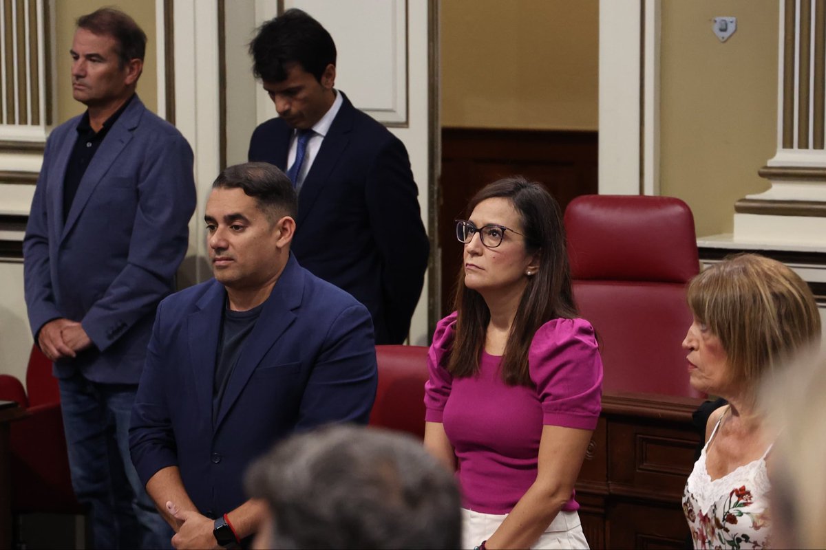 🏛️ Este miércoles hemos guardado un minuto de silencio al inicio de la sesión plenaria, en memoria de las 237 personas que hace hoy justo un año perdieron la vida durante la #dana que afectó a distintas regiones del país, especialmente a la Comunidad Valenciana.