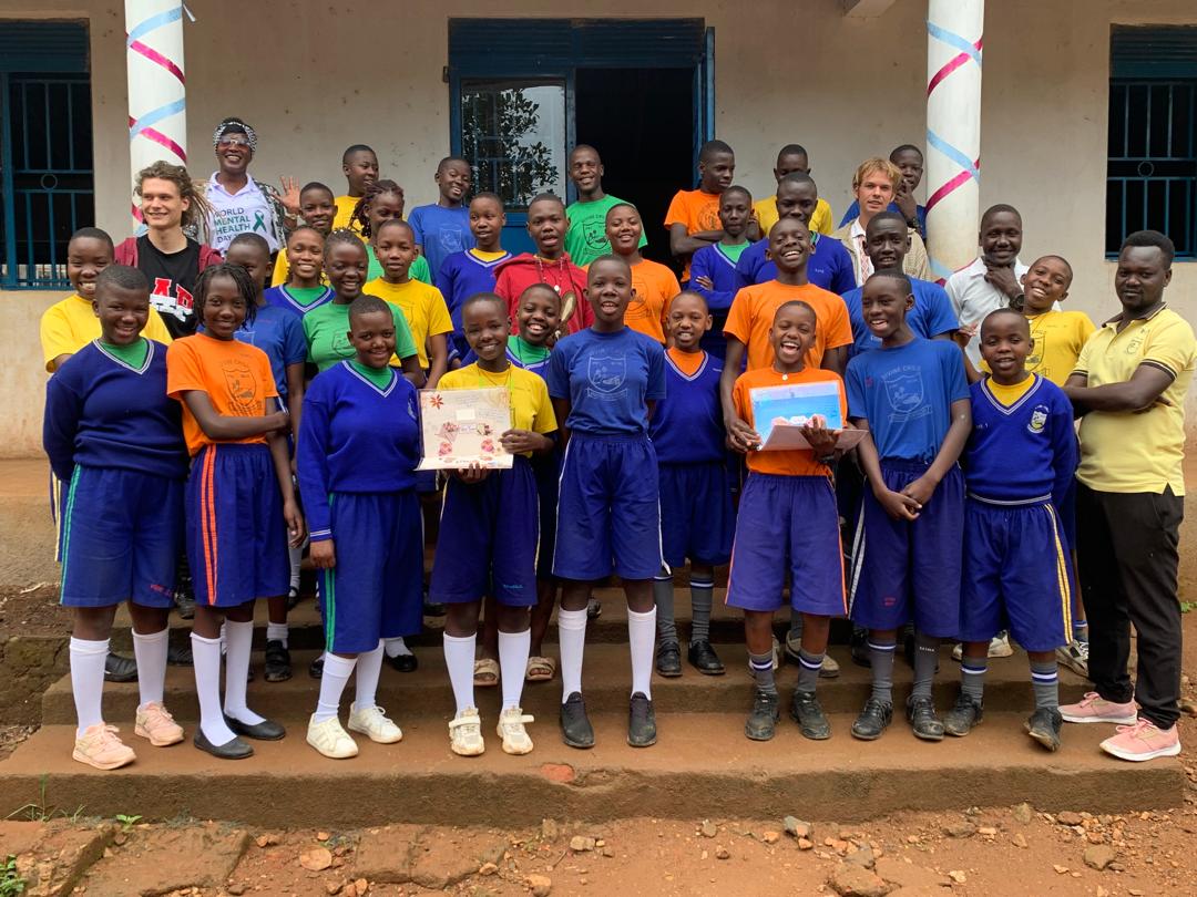 MccMunnange's tweet photo. Today, the #MCCTeam had an empowerment session with P.7 pupils of Divine Child Primary School as they prepare for their PLE. Various Tips were availed to the Learners and they were handed Success Cards.
#YouthEmpowerment
#MentalHealthMatters https://t.co/rmFWEcuNGU