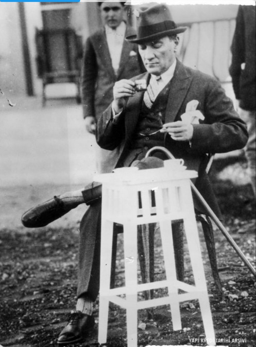 Minnetle, özlemle anıyorum.