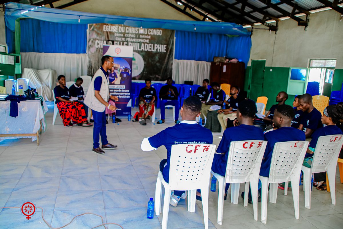 Initiative des jeunes filles en action tweet media