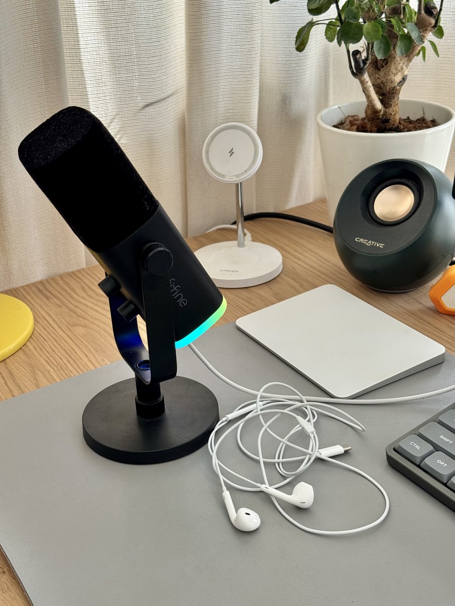 If you are on calls a lot, you need a wired mic. It doesn’t matter which one.
Use wired EarPods ($2