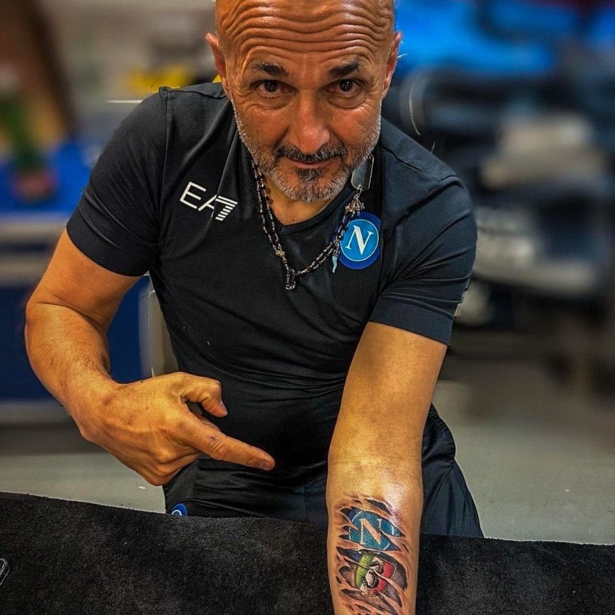 Ankaman616's tweet photo. Might have to wear long sleeves to cover up his Napoli tattoo... https://t.co/1QjGYgCjq9