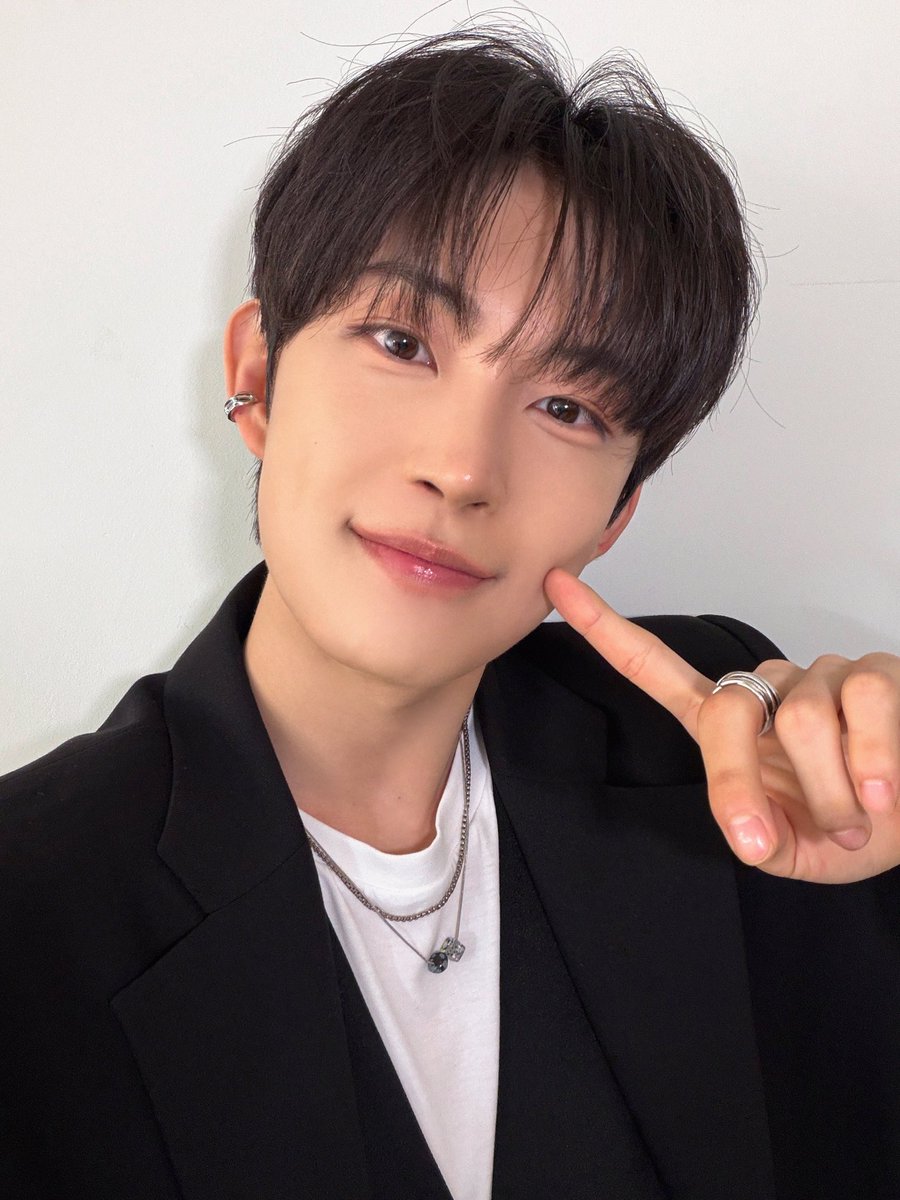 Geotwoo's tweet image. I know, technically the clock’s already ticked past. But if I show up a little late to talk about Ald1’s membership, it only makes it feel more exclusive, isn’t it? Consider this your last-min gentle push from yours truly and you’ll be the one telling me what’s next. ;)