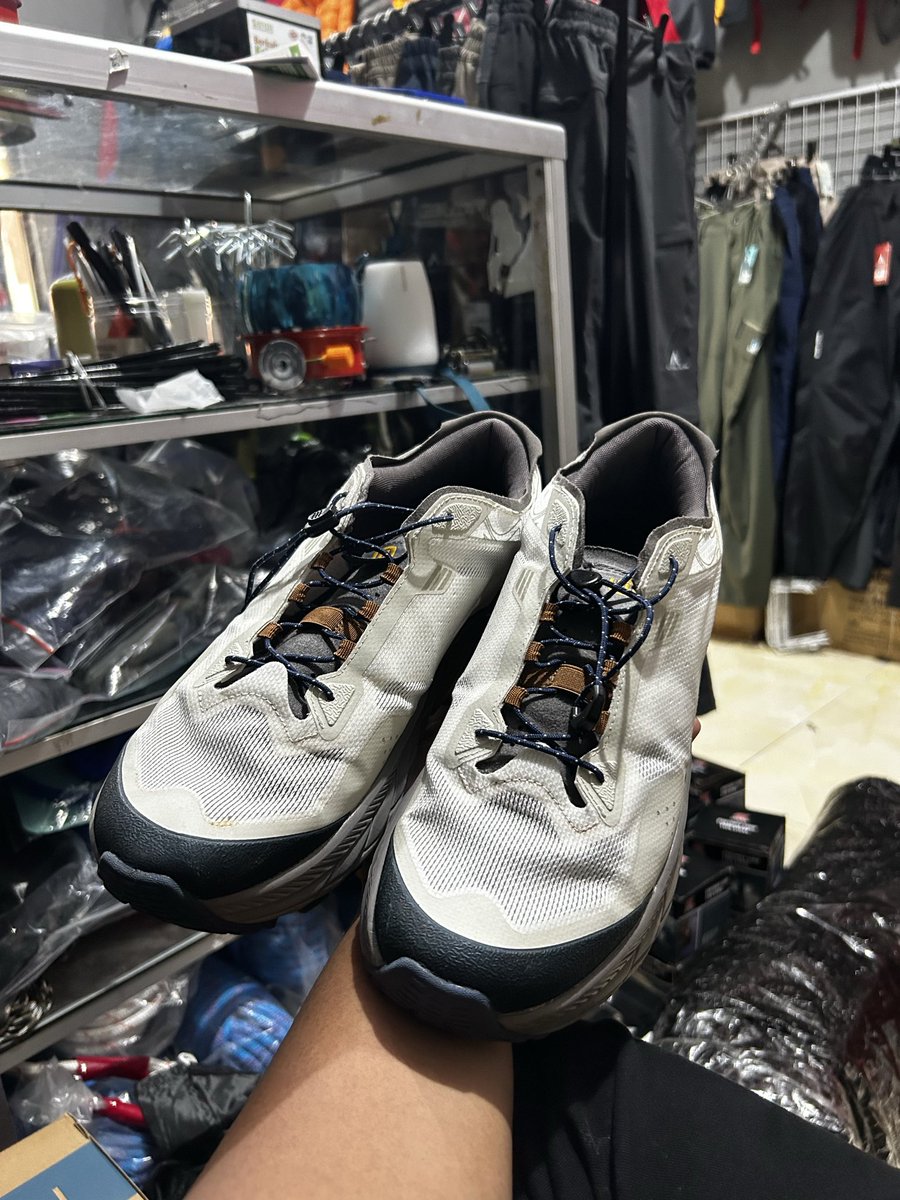 areamdpl's tweet photo. #wts Dijual cepat!
Koleksi pribadi unerd trax Trail Running Shoes — cocok banget buat lari di jalur alam atau sekadar jalan santai.
Sayang banget, kebesaran pas dicoba 😅 cuma dipakai sekali buat jalan pagi.

📏 Ukuran: 45
💸 Harga cepat: 350 ribu aja (no nego) https://t.co/S8Crc1JIKJ