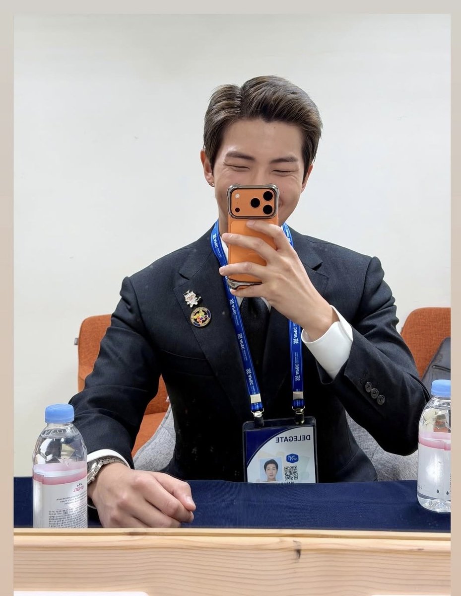 این داستان...؟
پدر پخت و پز می‌کند..

🔴این داستان ادامه دارد ...