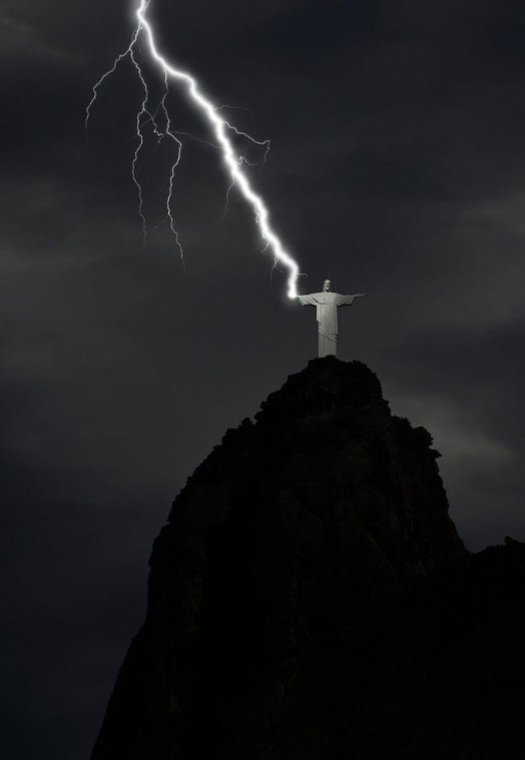 realHolyLamb's tweet image. It is Rio de Janeiro that is fighting back, the communist government under Lula refused to participate. Please pray for Brazil, that the corruption would be removed, &amp;amp; Brazil would be free! Please God, send revival to Brazil &amp;amp; free them from the corruption that is choking them.