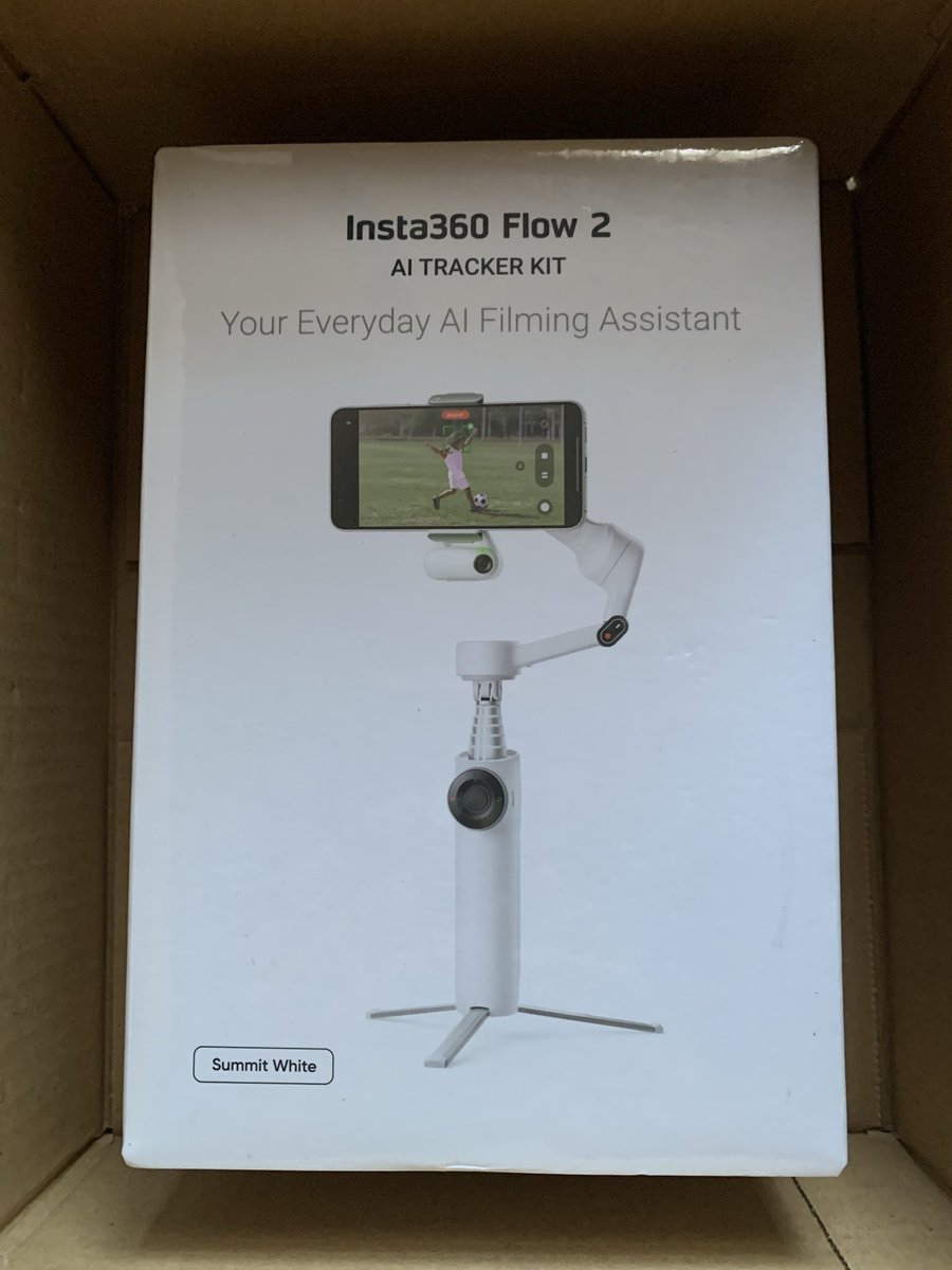 GoUp_est2025's tweet image. 市議からの「地元商店街イベントで街歩き動画を配信したい」との要望により、急遽ジンバル購入！

これで市議本人の人となりや、後援してくれている事業主さんの声を伝えたいと思っています🙆🏻‍♂️

#議員広報DX #ConceptDesigner