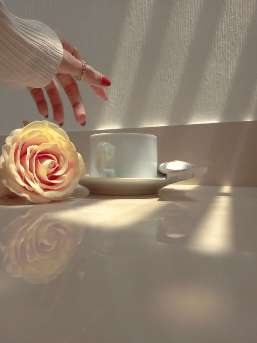 نَحن لا نميل على الأَكتاف.. بل على القلوبِ التي نؤمن بصدق حبها لنا #رسالة_لقلبك