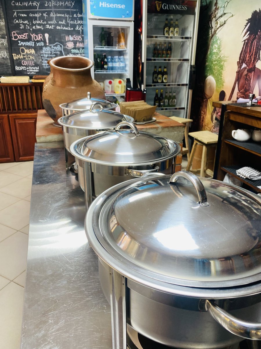 OmeraTable's tweet image. Great food tastes even better in the right ambiance and we deliver both perfectly, with a warm touch of tradition in every flavor and detail.

#TasteOfTogetherness #CultureOnAPlate