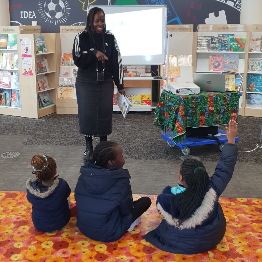 WoolwichLibrary's tweet image. Author Luba Salpetrier visited #WoolwichLibrary and shared some stories from her ‘A is for Africa’ series. We had a great time learning all about the alphabet and about West African culture, food and wildlife. 📚@GreenwichLibs @Royal_Greenwich @Better_UK #LoveYourLibrary