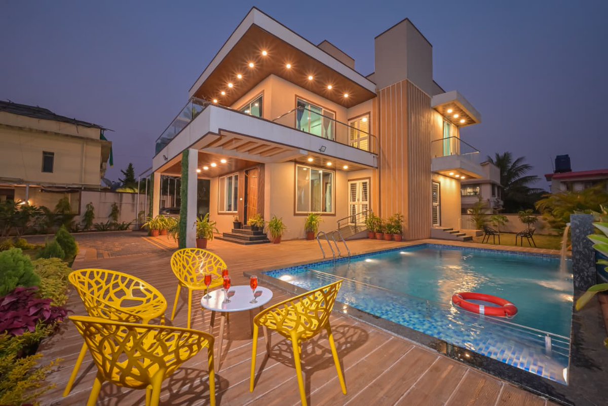 breakationtrips's tweet photo. ✨ "Escape. Relax. Repeat." 💫
BT Kora – Lonavala 🏡🌴

₹12,000/night (Weekdays) | Up to 12 guests
🌊 Pool | 🍳 Kitchen | 🎲 Games | 🔥 BBQ | 📺 Wi-Fi

Perfect for friends, families &amp; chill weekends! 💖
#breakationtrips #BTKora #LonavalaVilla #WeekendVibes #LuxuryStay https://t.co/9mAsYMDjqi