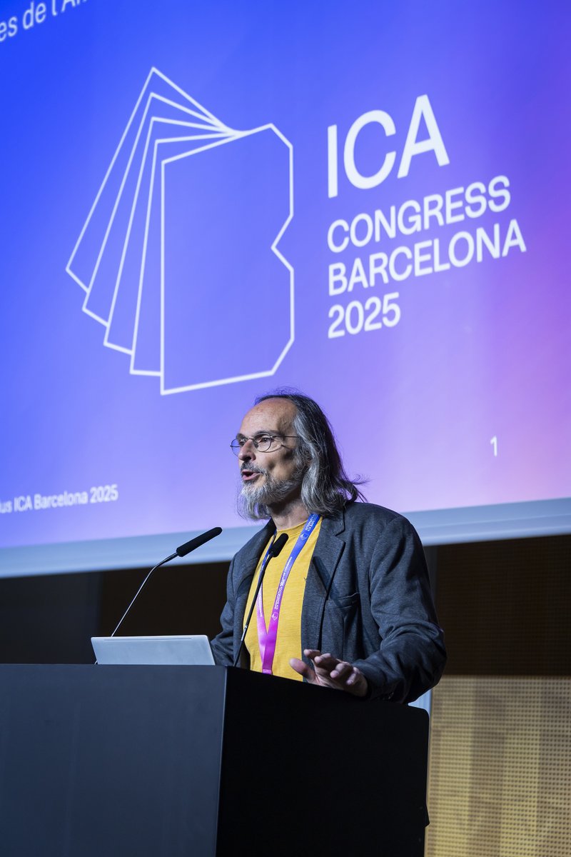 Arrenca la segona jornada del Congrés <a href="/ICABcn2025/">International Archives Congress ICA Barcelona 2025</a>👇

📝En la primera sessió hem parlat del programa de residències de creació i investigació de l’Arxiu Comarcal de l’Urgell. Una eina que ajuda a fer més accessibles els arxius i a construir una societat més reflexiva i compromesa.
