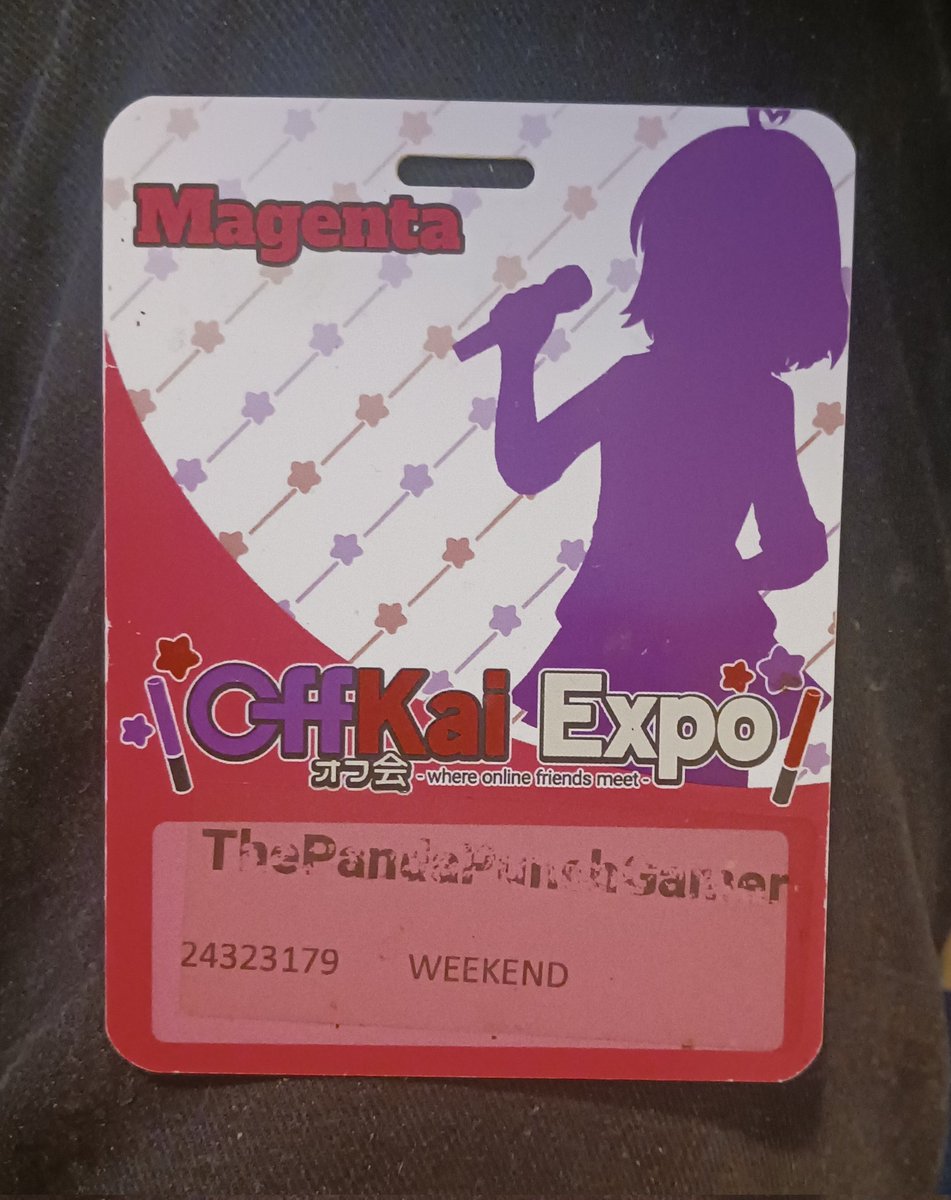 i was going through some bags since i suddenly had the urge to clean my room, and found my old offkai badge! pretty neat if you ask me!!