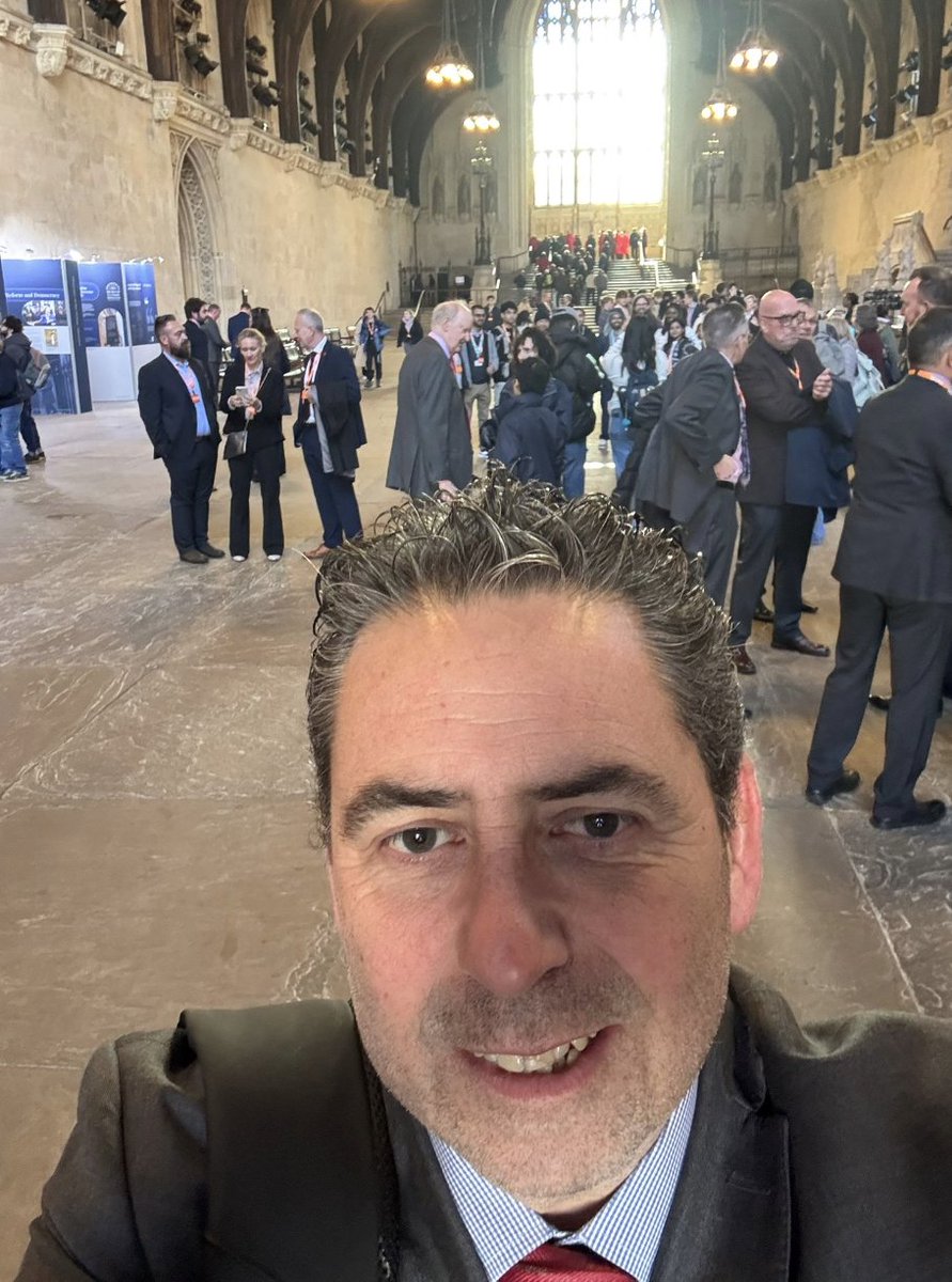 APlusAluminium's tweet photo. So yesterday our MD, Jon Palethorpe visited parliament. Alongside key members of the glazing industry and representatives from government, industry and policymaking. This was really a key moment to set the agenda for the future of the sector 

#GGF #GlassandGlazing #UKParliament https://t.co/cUzh0OaLz3