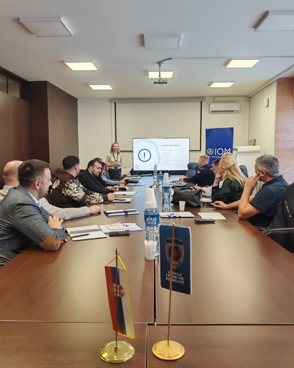 IOMSerbia's tweet photo. #AVRR remains the preferred return modality — safe and dignified — primarily for migrants themselves, but also for the institutions of the Republic of 🇷🇸 with which we are jointly building the foundations of a sustainable national system of voluntary return💪🏻 https://t.co/DqlIRn2q2N