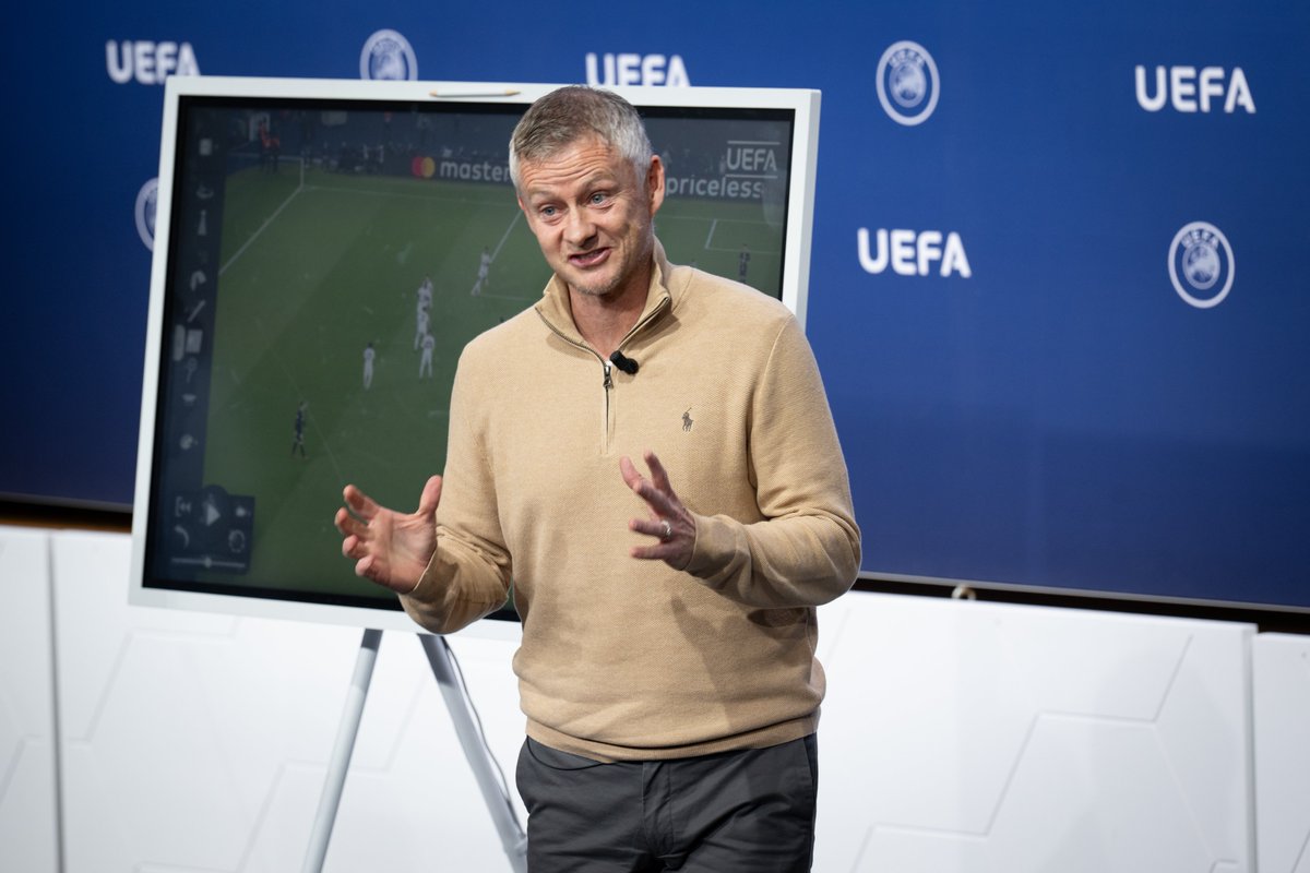 Ole Gunnar Solskjaer, UEFA Pro Lisans kursunda eğitim verdi.