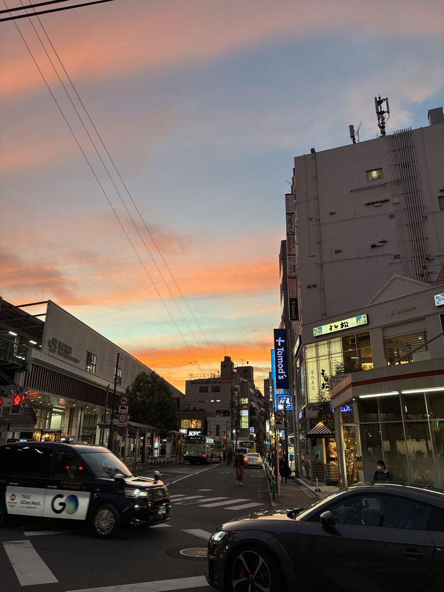 pikapi22's tweet photo. もっと空がひろかったらよかった https://t.co/KTyvMxgnaP