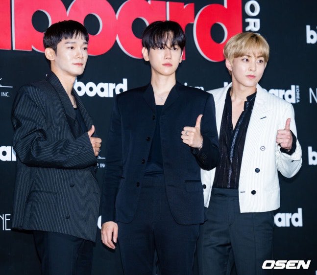 EXOBreakingNews's tweet photo. You did well CBX. You did well.

You are trying ur best even until the end, even after getting excluded u are trying to come to agreement with SM. The love you have for EXOLs is undeniable.

We Fans Love You❤️
#CHEN #BAEKHYUN #XIUMIN 

#Cbx와함께하는엑소 
#CBXisEXO #EXOisNINE https://t.co/IbuI8XN28U