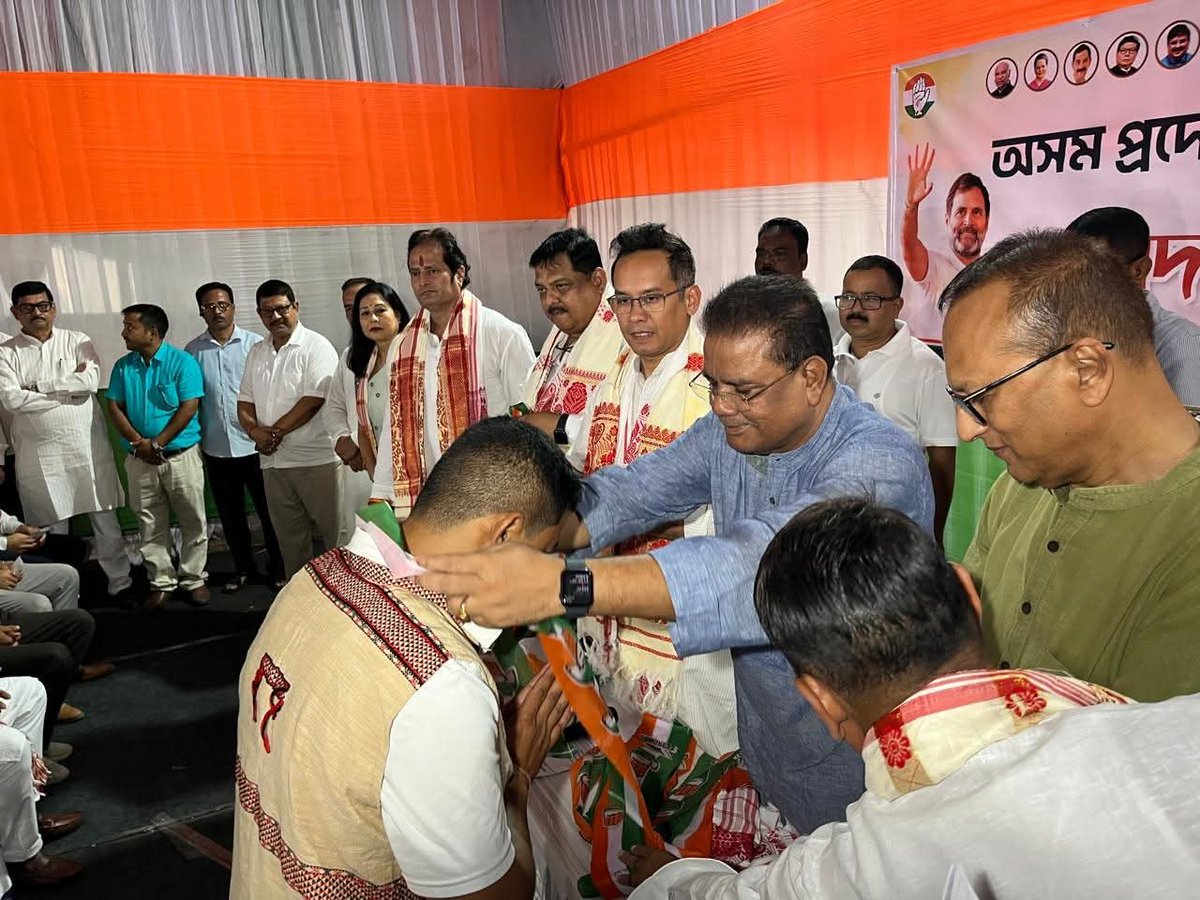 ripunbora's tweet image. Today, I attended the joining program of @INCAssam held at Manabendra Sharma Complex, Guwahati, in the presence of APCC President Shri Gaurav Gogoi and other senior leaders. Former President of Bengali Youth Students Federation Shri Mahananda Sarkar, TMPK Ganashakti founder Shri…