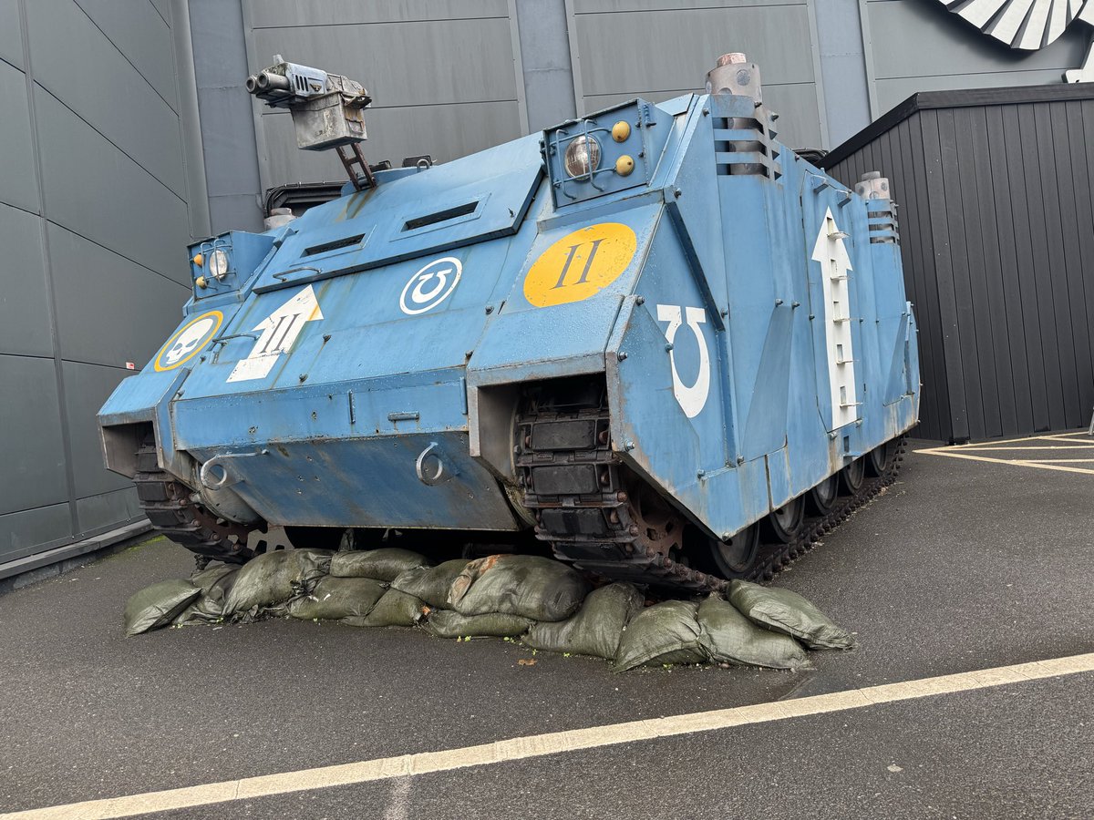 Наконец-то собрал, докрасил (без аэрографа!) и доехал на ней на работу.