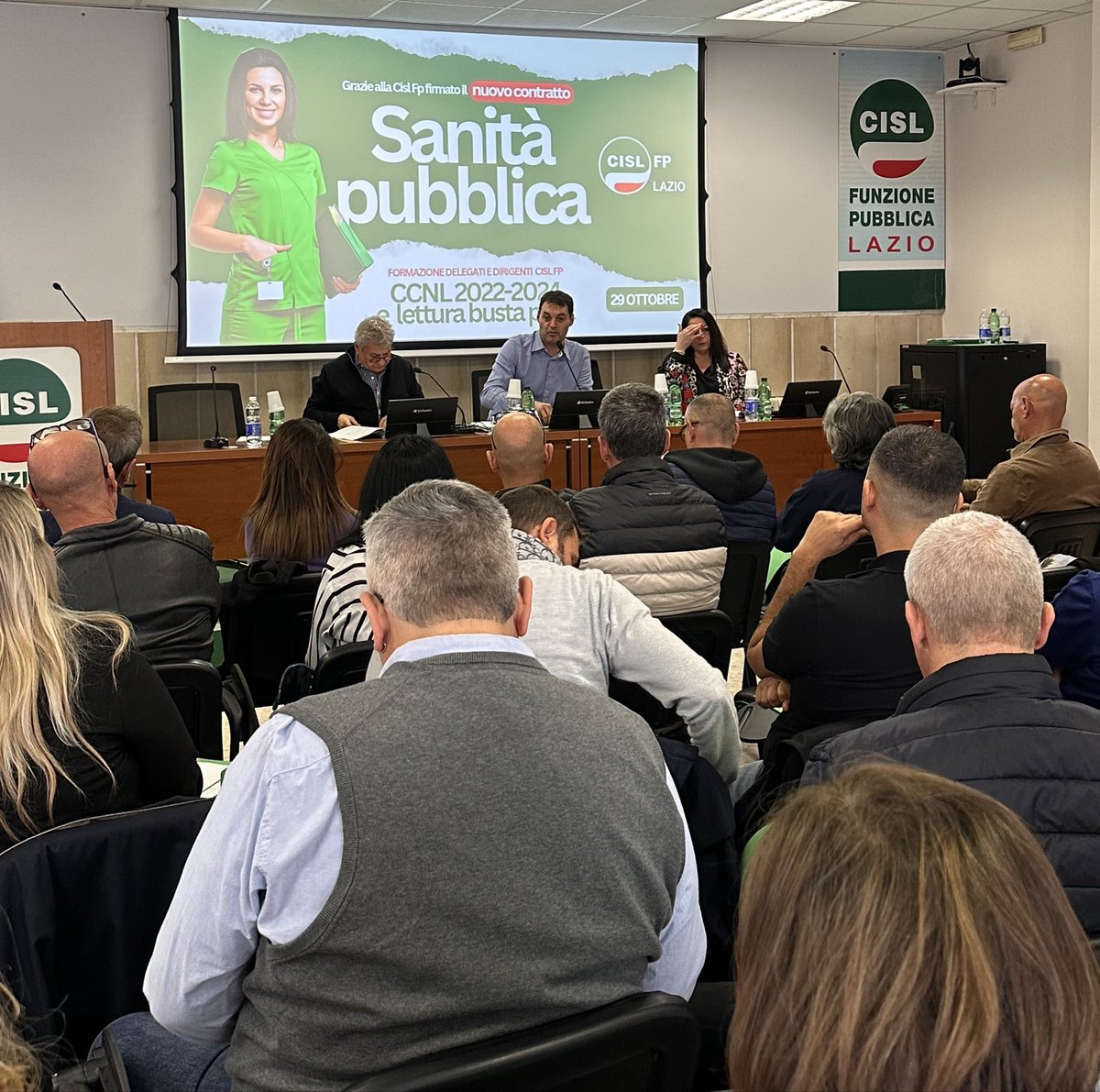 #Sanita pubblica, <a href="/cosentinogianca/">Giancarlo Cosentino</a>: “Rivendichiamo fino in fondo il nuovo #contratto e lo faremo valere in ogni azienda ospedaliera e sanitaria, secondo le regole che il #ccnl stesso stabilisce per la #rappresentanza democratica di #lavoratrici e #lavoratori” 

#ilmiolavorovale