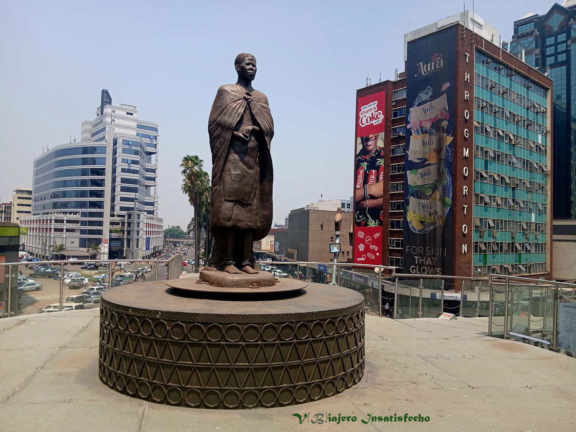 Harare, Zimbabue, una ciudad "muy africana", aunque -creo- debió tener mejores tiempos.
[Breve 'post', en el BLOG].
viajeroinsatisfecho.com/2025/10/nation…