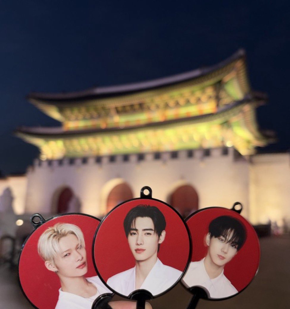 쿠 tweet media