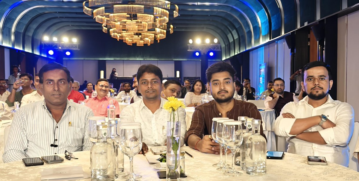 varunHelp's tweet image. होटल ताज में News18 India के द्वारा आयोजित सबसे बड़ा दंगल बिहार कार्यक्रम में भाग लिया।