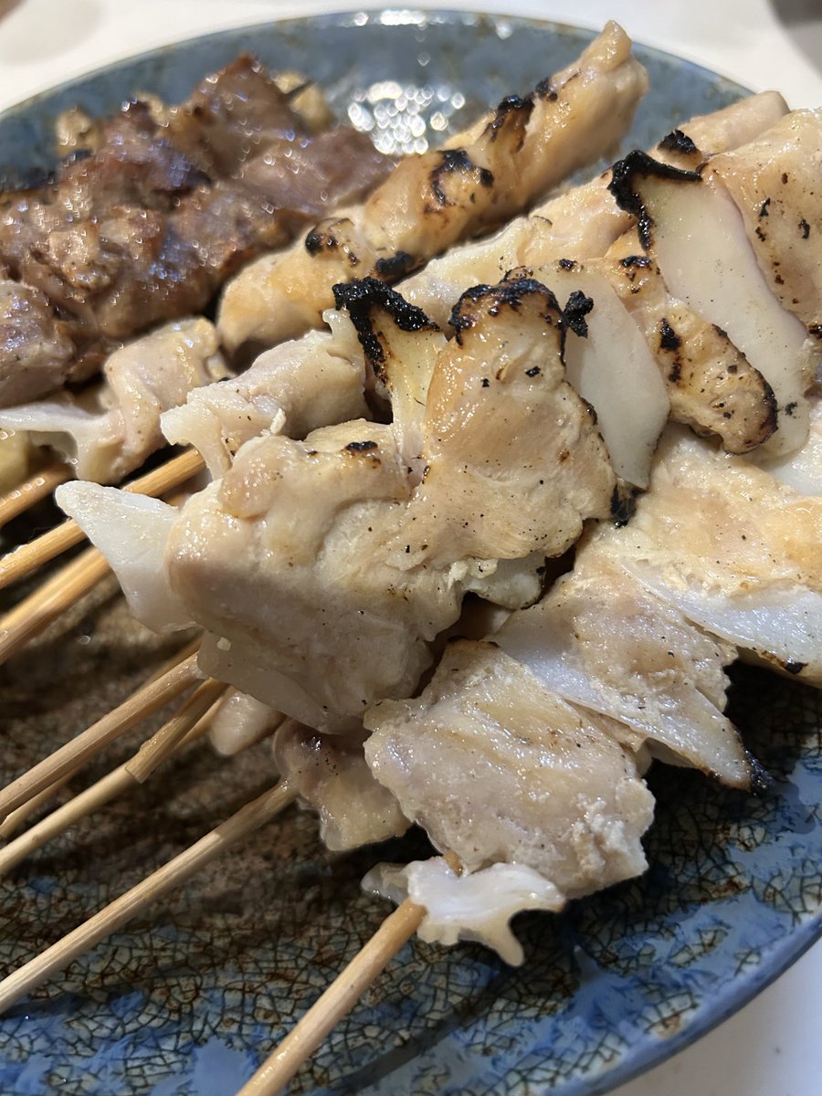 いつもお世話になっている「やきとり大」さんの焼き鳥を頂きます😋