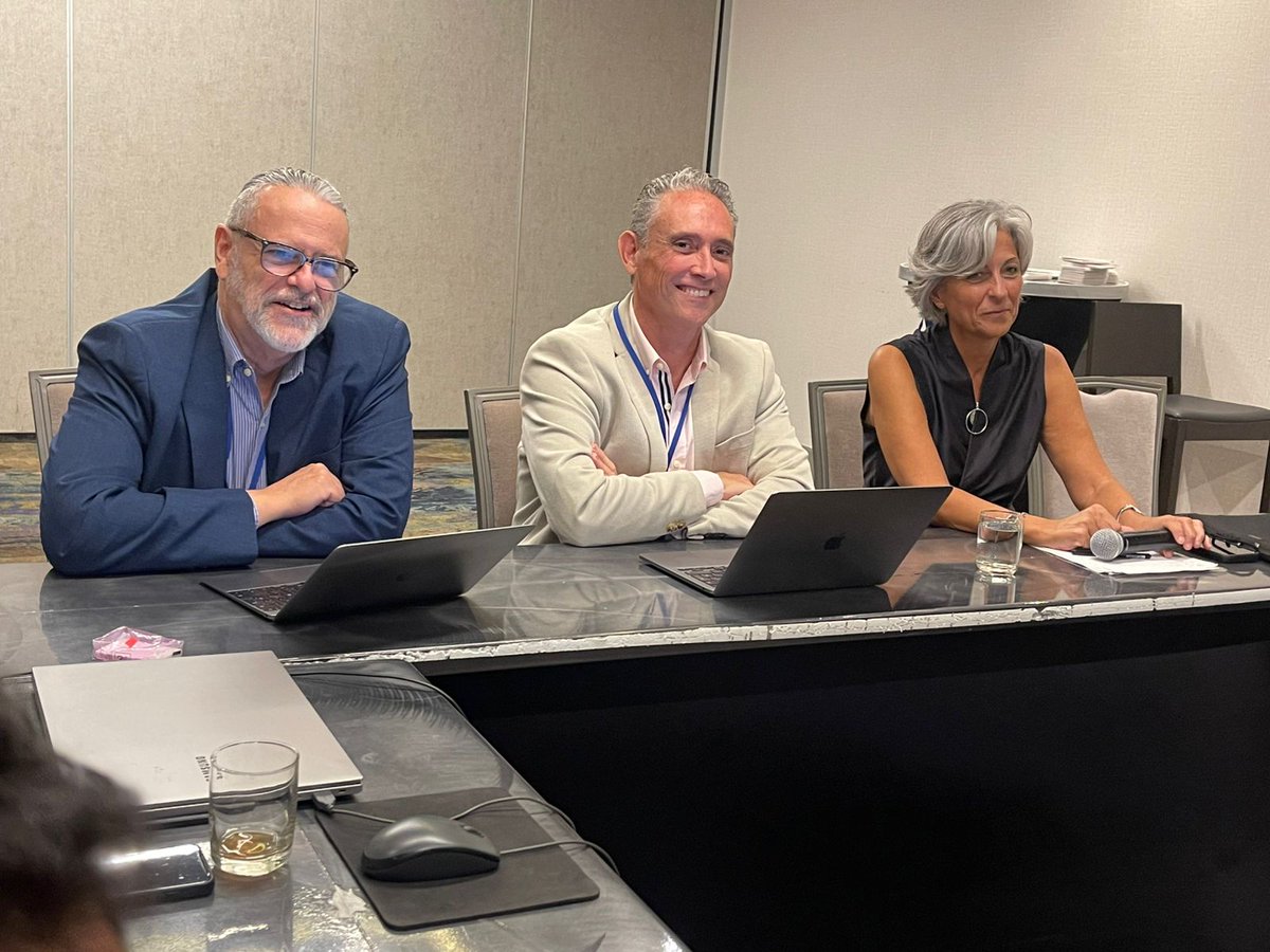 Nieves Hernández tweet media