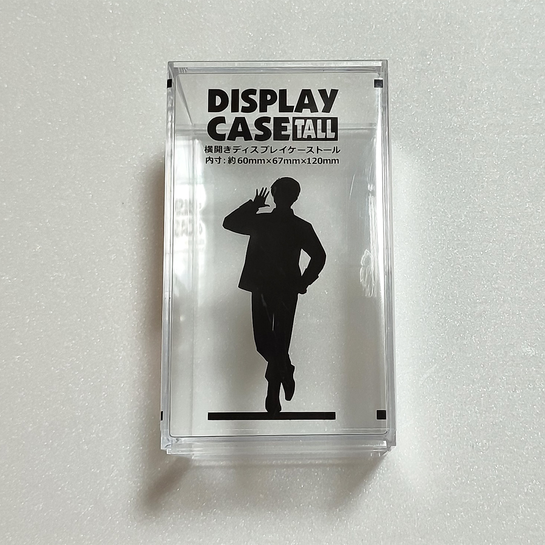 mini_mono_net's tweet image. 藍染惣右介（第二融合形態）のフィギュアと黒棺のミニチュアがセリアで手に入ると聞いて買ってきました！

（※実際は戦闘フィギュアと黒塗りしたディスプレイケースです。）