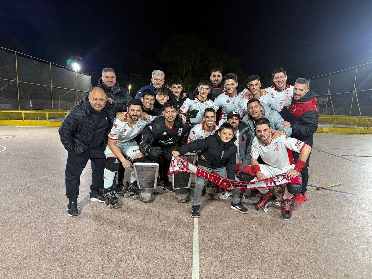 huracandeportes's tweet image. ¡Huracán Campeón! 🥳🎈

🏆 El Hockey Sobre Patines Masculino venció 8-5 a #Comunicaciones por la #Fecha19, en Agronomía, y se consagró en el Torneo Clausura Metropolitano 

👏 ¡Felicitaciones Quemeros!
¡Vamos campeones!