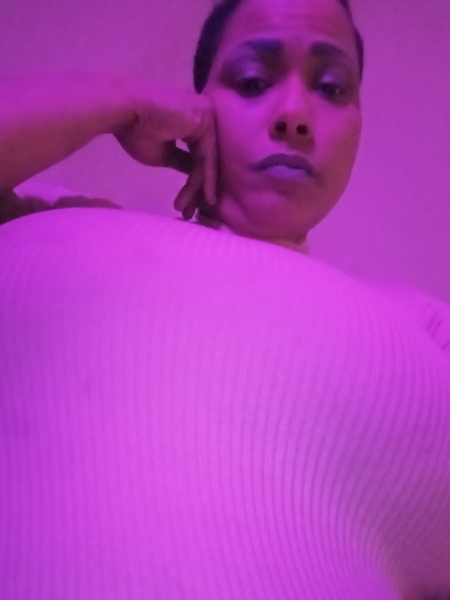 JohnTay8380's tweet photo. 🟢Doing deals 

⚫Telegram me at
       🔽🔽🔽
🟣Favoriteladyy🔴

Or 🔵dm me

 #BUYINGCONTENT #nsfwtwt #sessions https://t.co/j6zJqzII5b