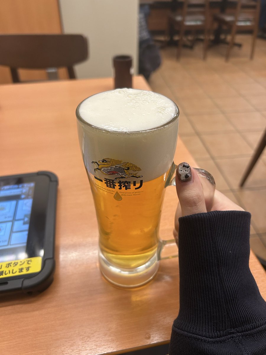 iroenpitsu14's tweet photo. SMAP流れてるんだけど、控えめに言って最高すぎる。

椿のCM大好きだったなあ。 https://t.co/VEi5ufDaXS