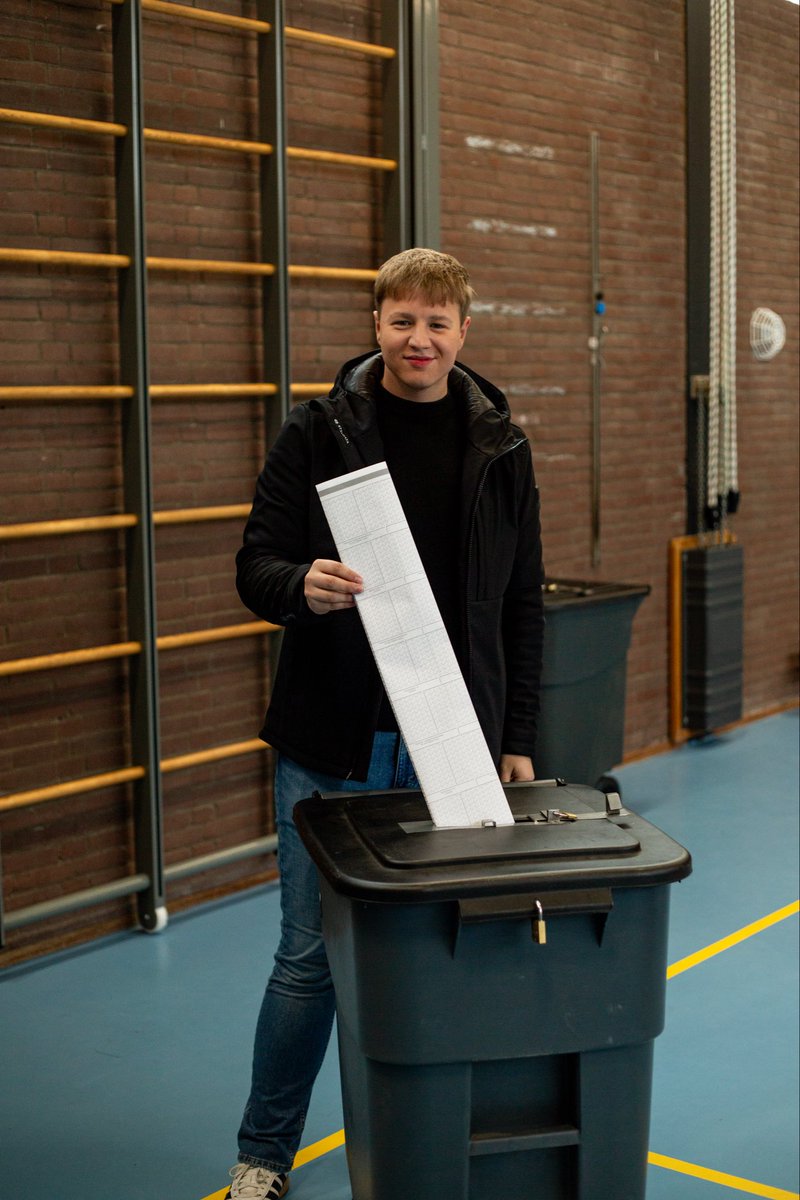 De stembussen zijn geopend! 🗳️

Een stem op de SP is de beste garantie op een sociaal kabinet. Maak gebruik van je stemrecht, dat kan tot vanavond 21:00.

Stem vandaag met je hart, Stem SP! 💪🏼❤️

#StemSP #TK25