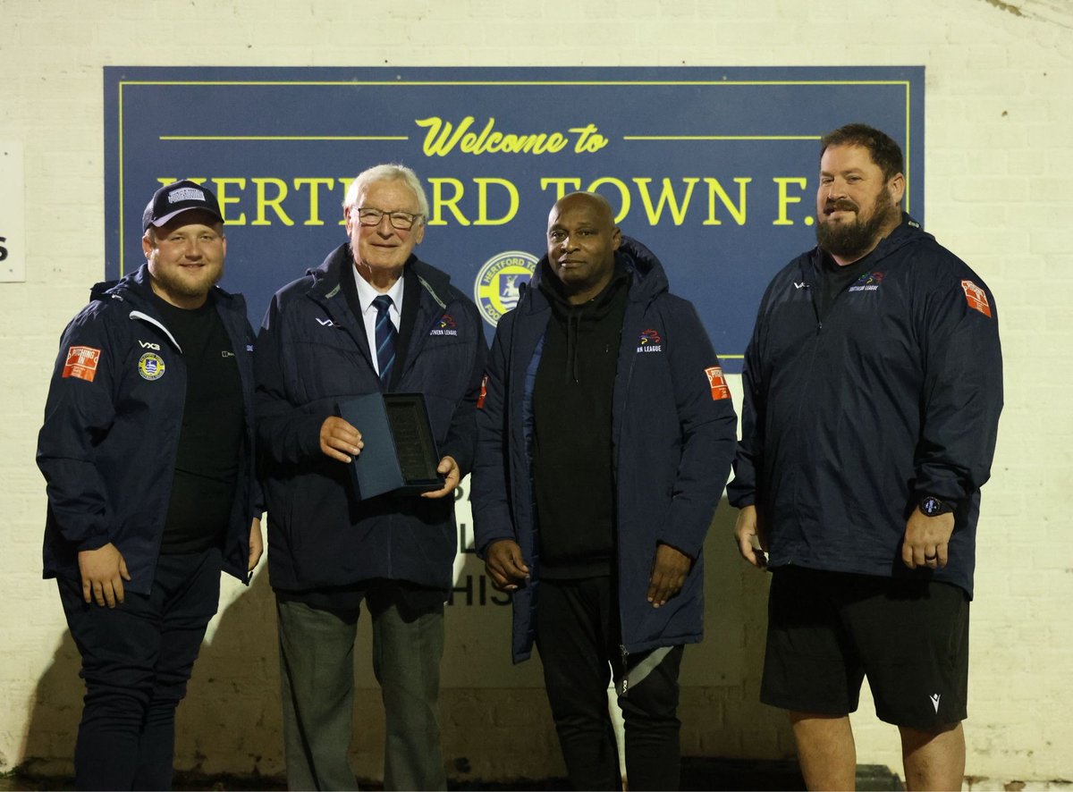 🏆HERTFORD TOWN | The Division One Central club received their <a href="/PST_Sport/">PST Sport</a> Club of the Month award for August 2025: southern-football-league.co.uk/News/137230/HE…

<a href="/HertfordTownFC/">Hertford Town FC</a> | #SouthernLeague