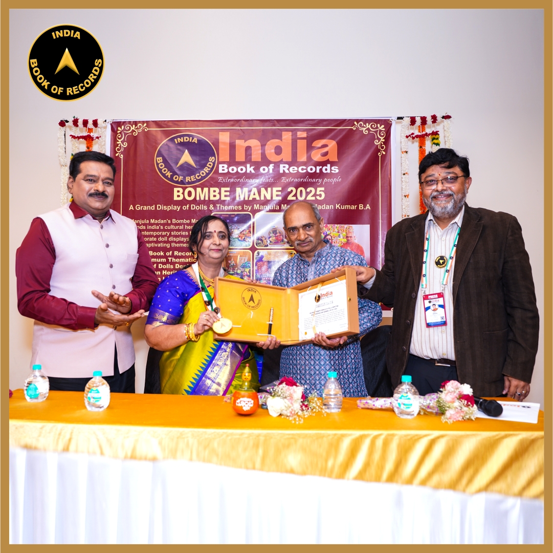 indiabookrecord's tweet photo. Manjula Madan of Bengaluru, along with her spouse Madan Kumar B.A., has proudly marked their names in the India Book of Records for the maximum thematic display of dolls by a duo, celebrating the essence of Indian heritage and modern life.

#IBR #SaanviBombeMane2025 #DollDisplay https://t.co/JY8ttCHMIm