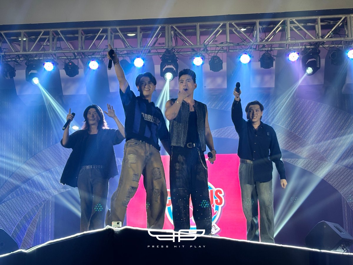 PressHitPlay's tweet image. It’s always the sweetest moment with @dunkinph! 🍩 ✨

Thank you @campuspopph, @dunkinph, and @cnca_media for having us! We had an amazing time performing and connecting with everyone! 🧡🩷

#DunkinCampusPopYear2 #CampusPop #CampusPopYear2 #PRESS_HIT_PLAY #DunkinPH