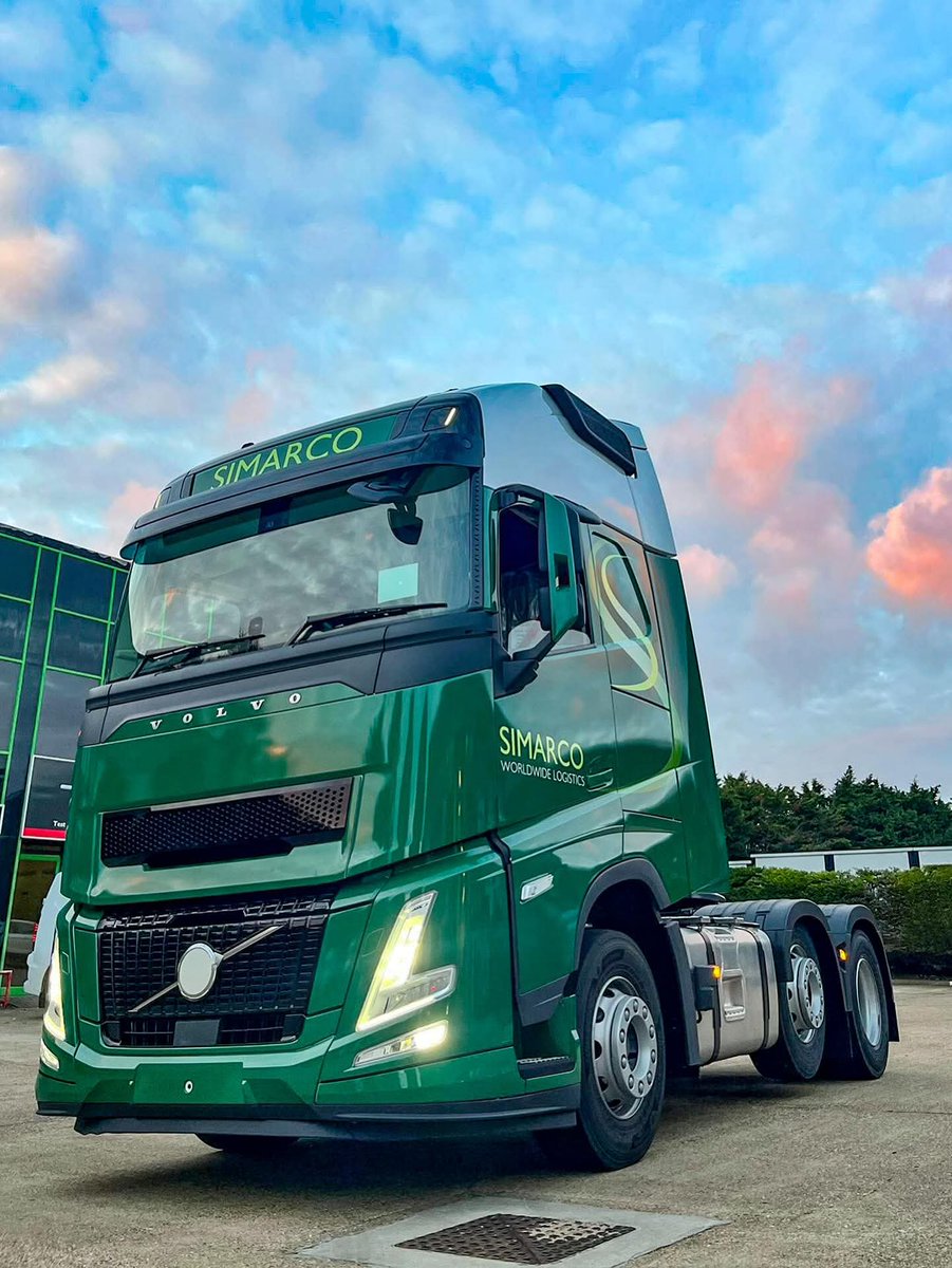 RGVA_ltd's tweet photo. Autumnal evenings. Mother nature putting on a show for the backdrop on this 1 of 4 newly wrapped @VolvoTrucksUK FH Aero for @SimarcoL. Always a pleasure working with our friends at @MCTruckandBus to manage the logistics of getting these wrapped &amp; ready for delivery

@3MFilmsUK https://t.co/4z1RUHKGwz