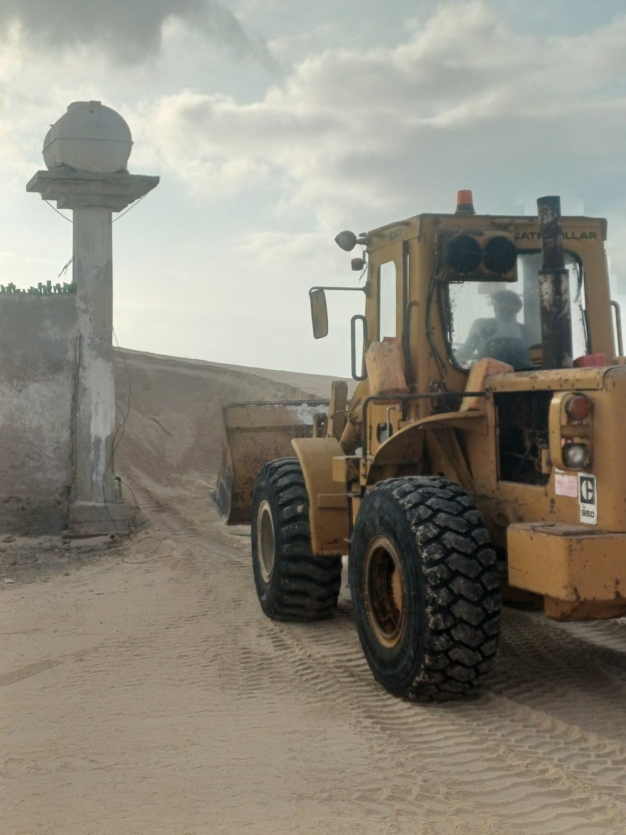 Sabrie1A's tweet image. #Desertification is main challenge we face right now. We try to combat this by being self-sustaining by collecting waste management funds raised from the clearances are used to fund the re-greening and combatting desertification #Orbitsolutions @UNEP