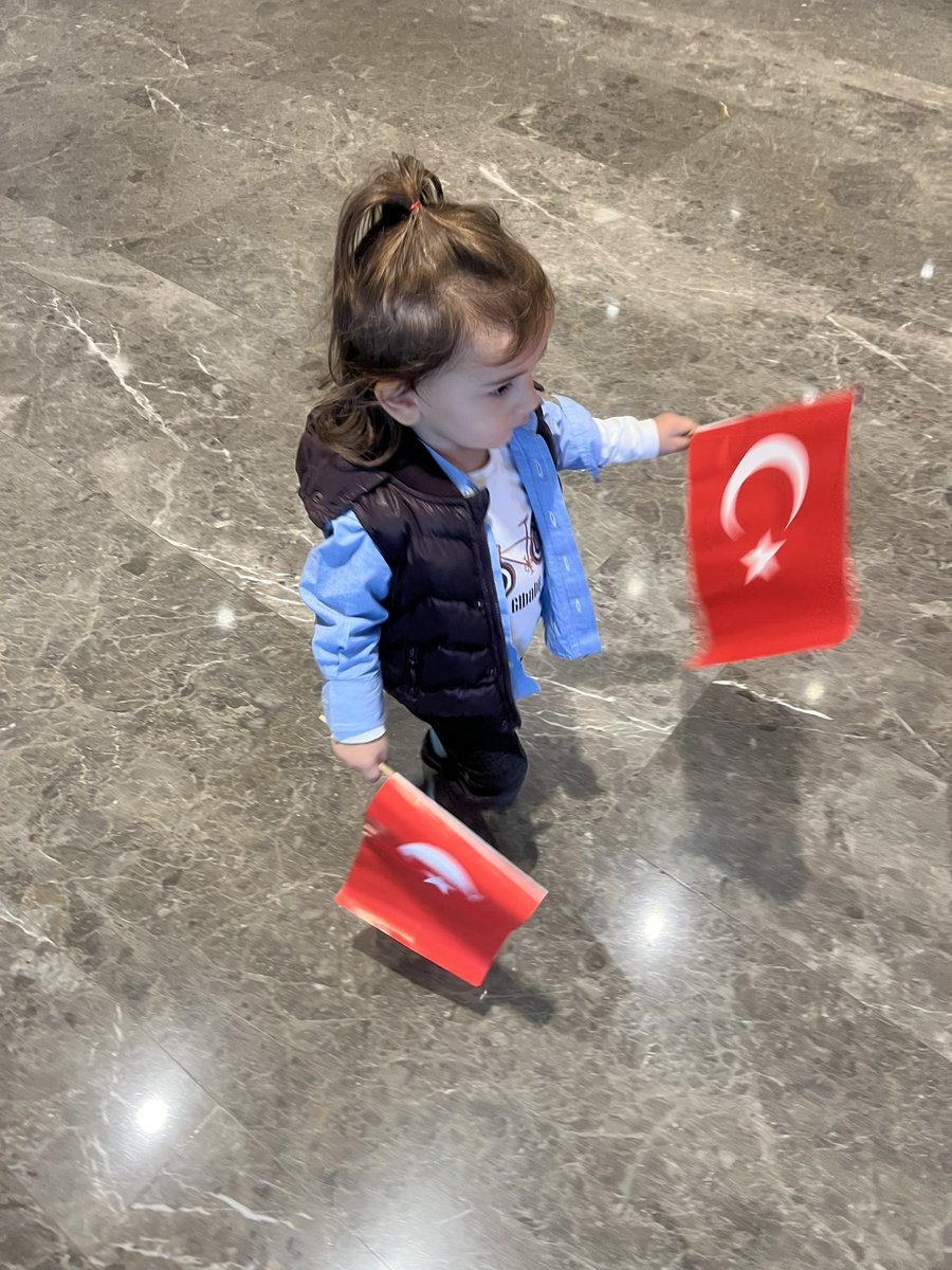 nisaaunlu's tweet photo. “Cumhuriyet, Türk milletine bırakılmış en büyük miras ve onu yaşatacak olan da yine Türk milletidir.”
MUSTAFA KEMAL ATATÜRK🇹🇷🇹🇷🇹🇷 https://t.co/2mooLEVOl5