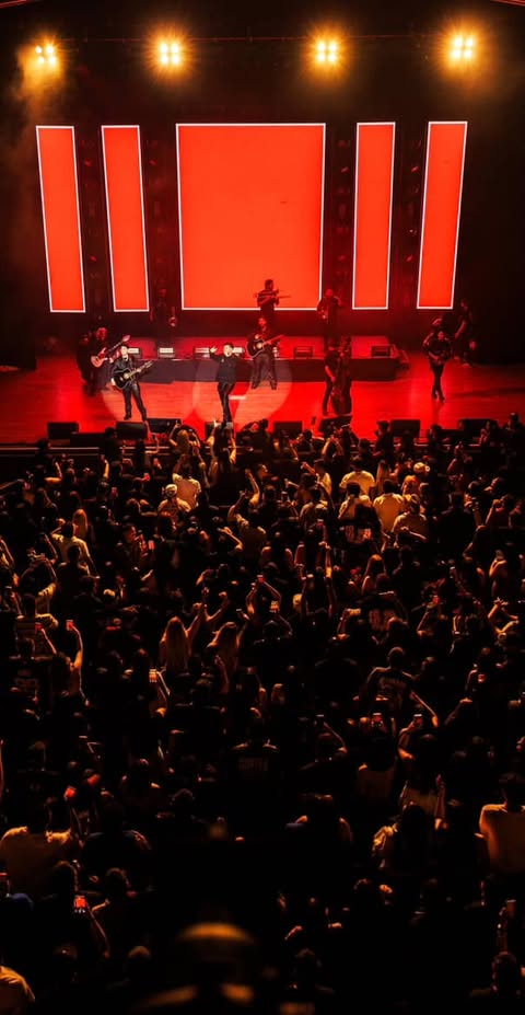 chengming_huang's tweet image. 𝗕𝘂𝗶𝗹𝘁 𝗳𝗼𝗿 𝘁𝗵𝗲 𝗥𝗼𝗮𝗱: 𝗚𝗹𝗼𝘀𝗵𝗶𝗻𝗲 𝗟𝗘 𝗦𝗲𝗿𝗶𝗲𝘀 𝗣𝟯.𝟵𝟭𝗺𝗺 - 𝗧𝗵𝗲 𝗧𝗼𝘂𝗿𝗶𝗻𝗴 𝗣𝗿𝗼𝗳𝗲𝘀𝘀𝗶𝗼𝗻𝗮𝗹'𝘀 𝗦𝗲𝗰𝗿𝗲𝘁 𝗪𝗲𝗮𝗽𝗼𝗻!Yoyo@gloshine.cn#Gloshine #LEDscreen #bigstage #rentalleddisplay #audiovisual #creativedesign #outdoorevents #concerts