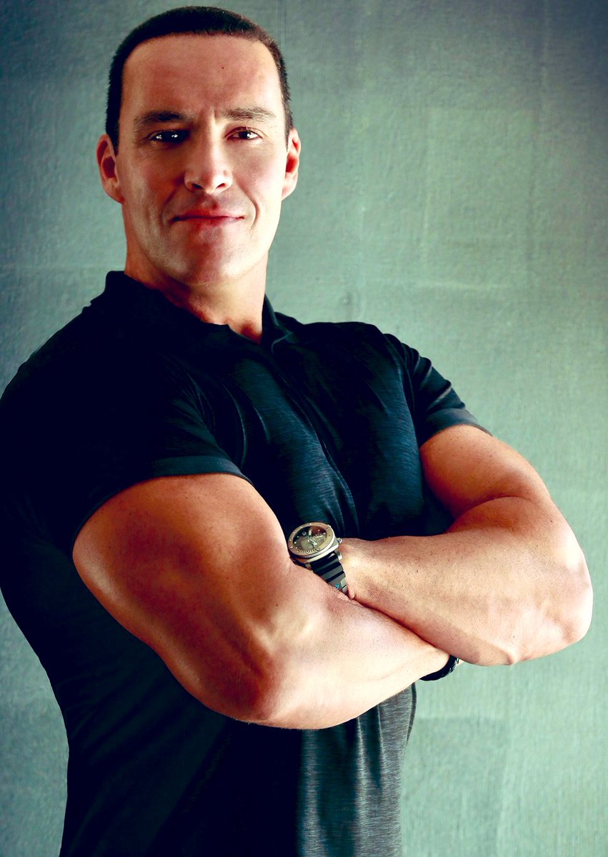 Русскоязычный сегмент интернета (и соцсети) переполнен жуткими новостями, совковой пропагандой, руганью оппозиционеров и пустыми обсуждениями. Оптимизм там отсутствует.

Моя книга Bodybuilding for Optimism выйдет и на русском, чтобы добавить позитива НОРМАЛЬНЫМ  читателям. 📕💪